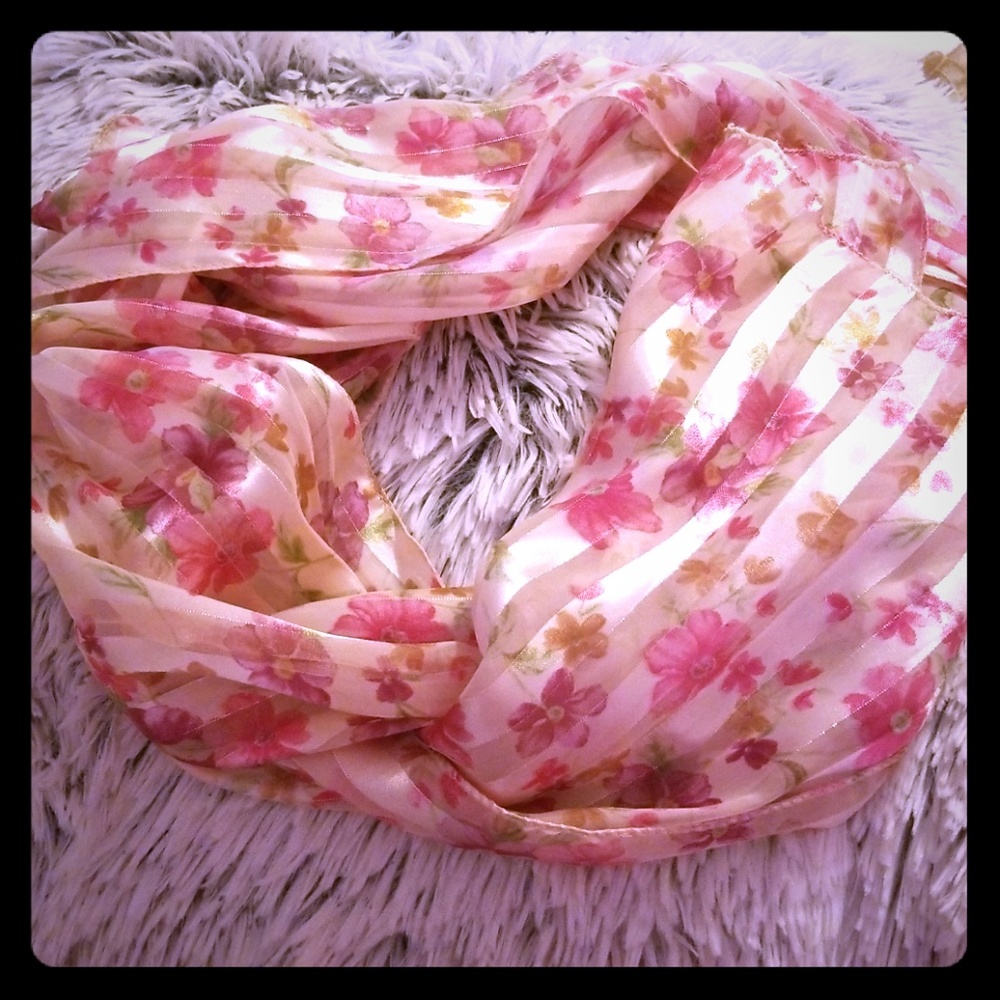 🌺Silky Floral Scarf